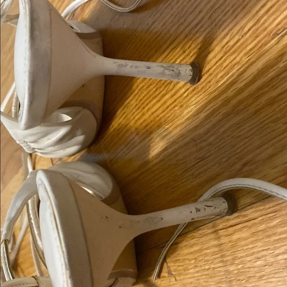 Wrap around heel - Picture 2 of 3